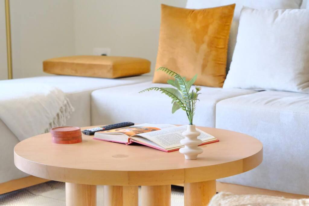 Classy 1br High Floor By Amenities & F1