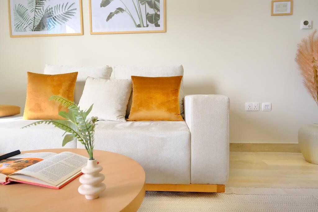Apartment Classy 1br High Floor By Amenities & F1